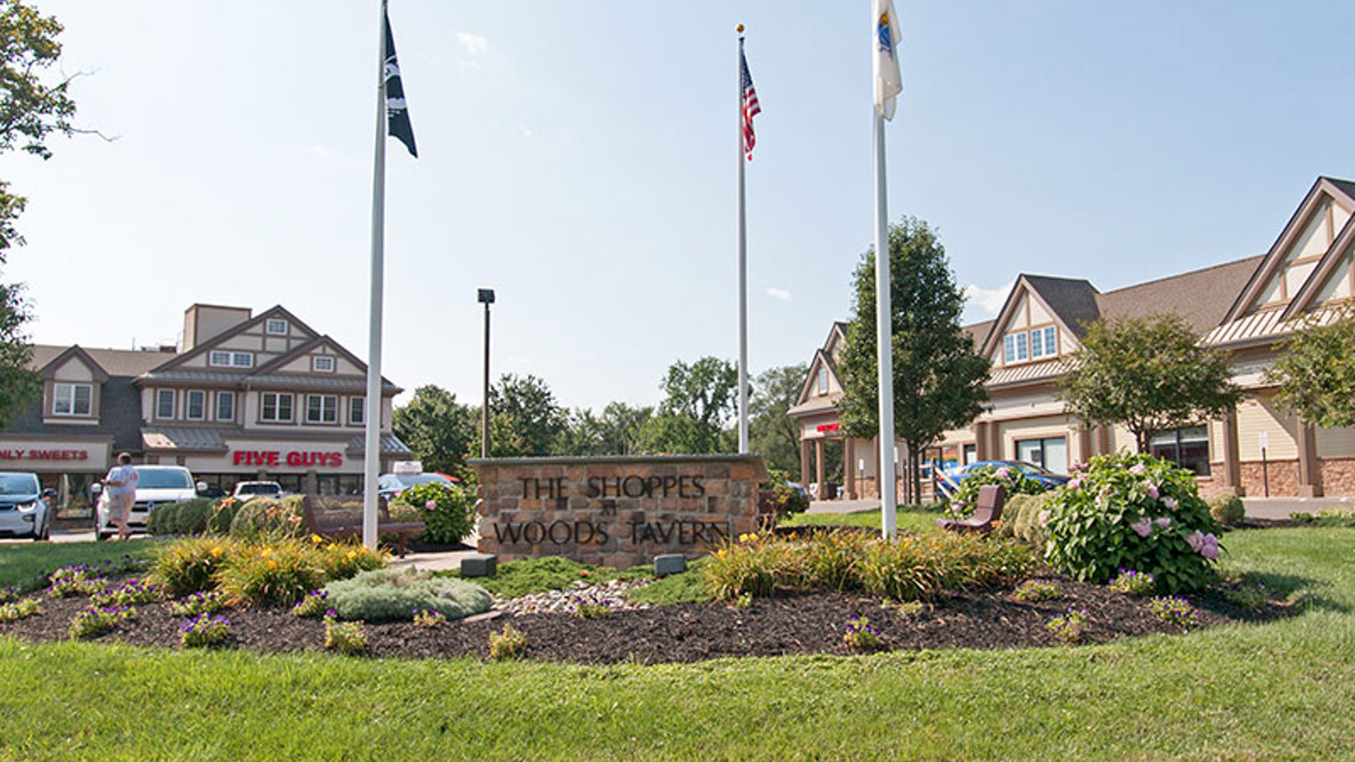The Shoppes at Woods Tavern