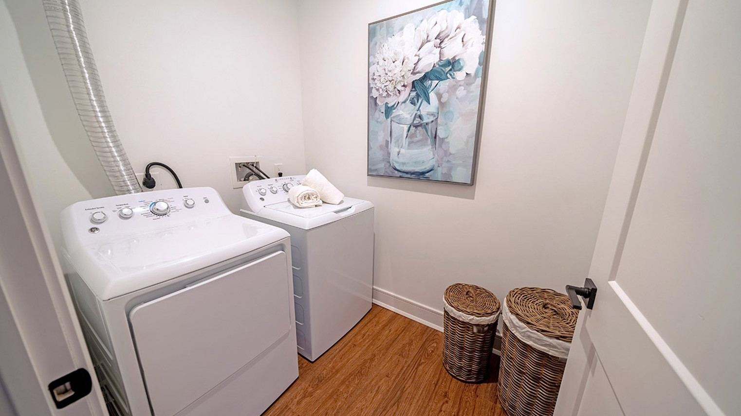 Horizons at Autumn Ridge Model Laundry
