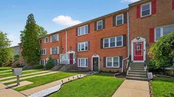 River Walk Townhomes River Walk 337 339 And 345 A