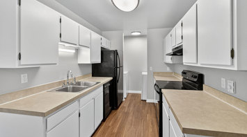 The Reserve at Copper Chase 2 Bedroom Townhome Kitchen 1
