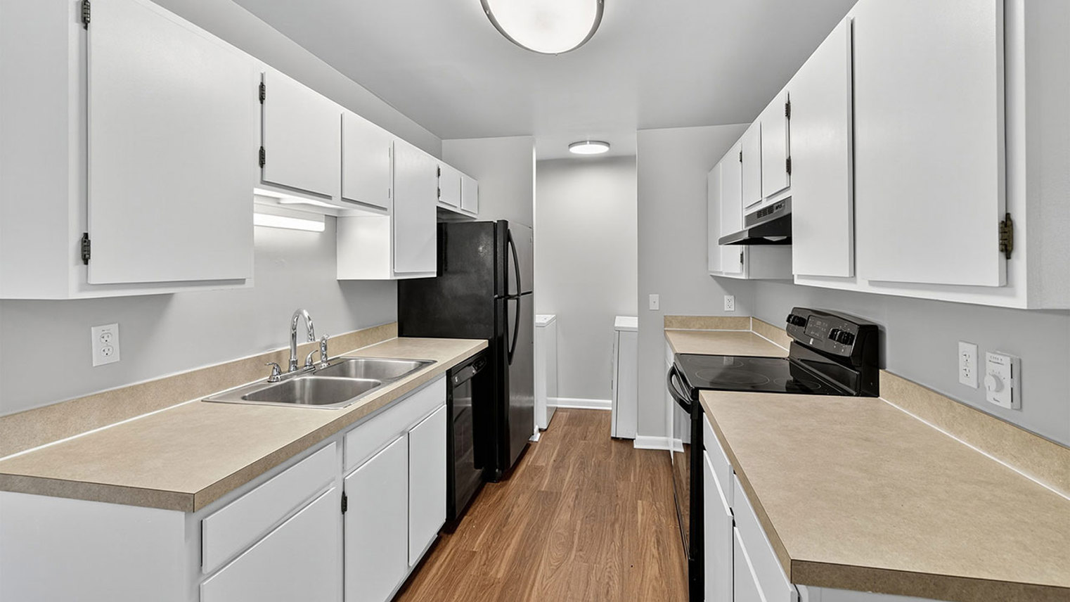 The Reserve at Copper Chase 2 Bedroom Townhome Kitchen 1