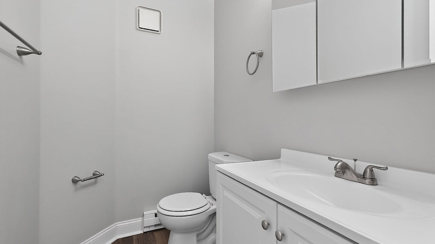 Waters Edge Apartments 3 Bedroom Townhome Premier Powder Room