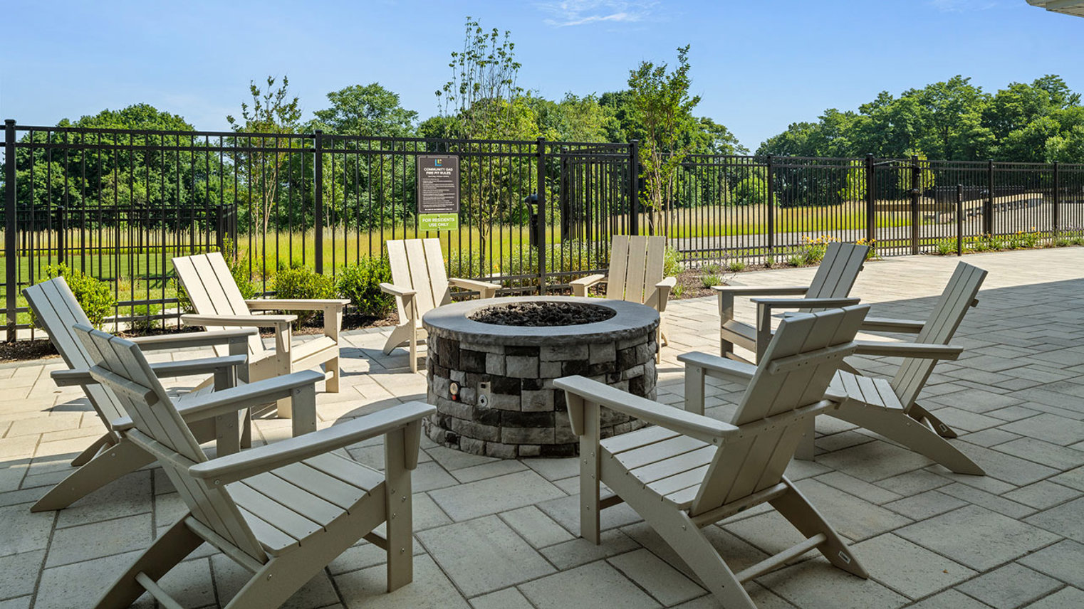 Monte View at Pohatcong Fire Pit