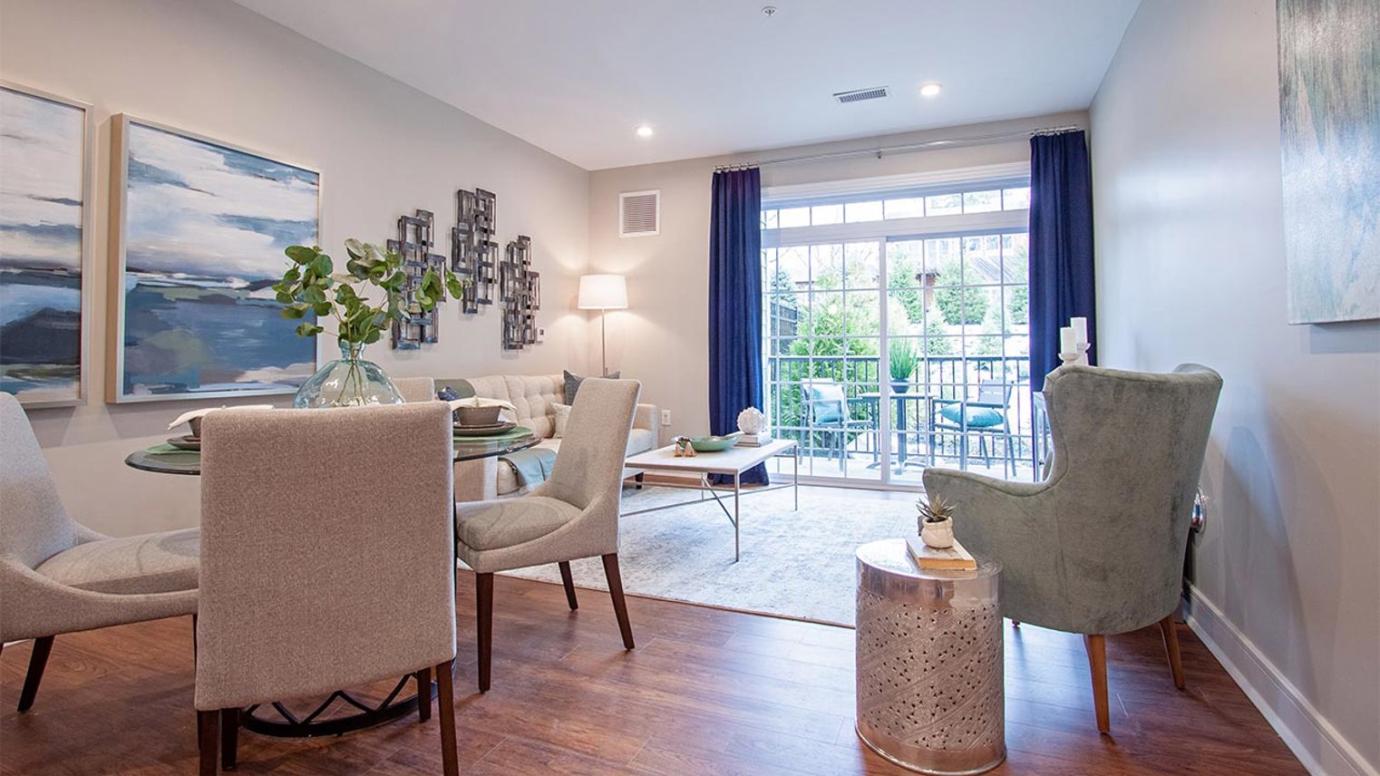 Horizons at Autumn Ridge Model Living Dining