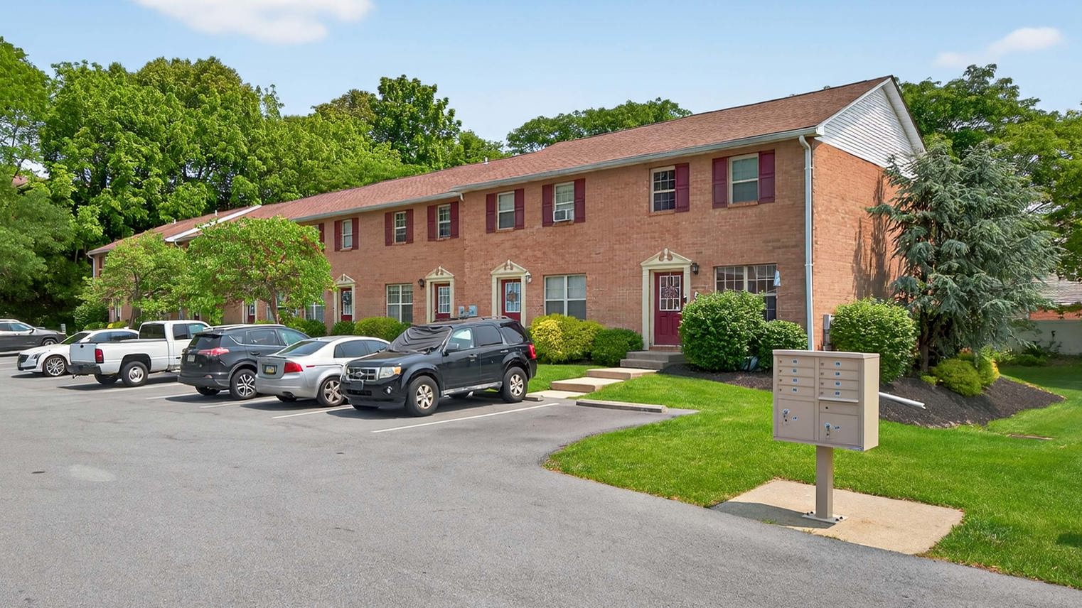 Waters Edge Apartments Townhomes