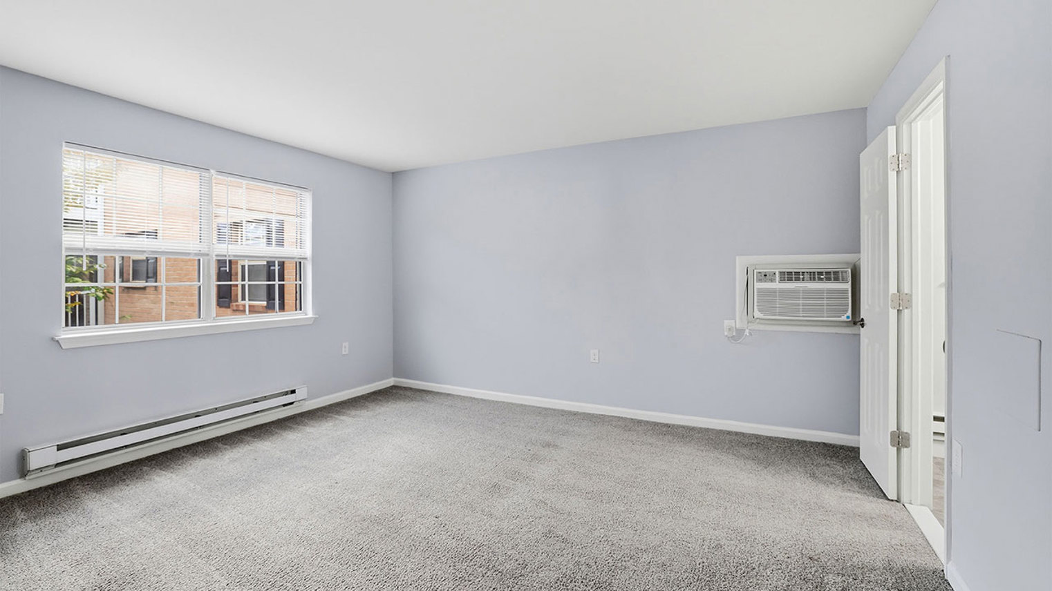 Waters Edge Apartments 2 Bed 2 Bath Primary Bedroom 2