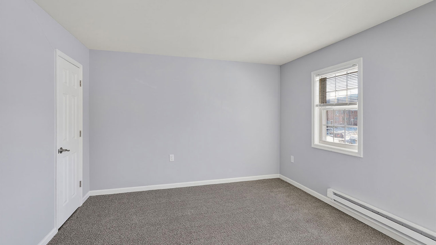 Waters Edge Apartments 3 Bedroom Townhome Premier Primary Bedroom 1