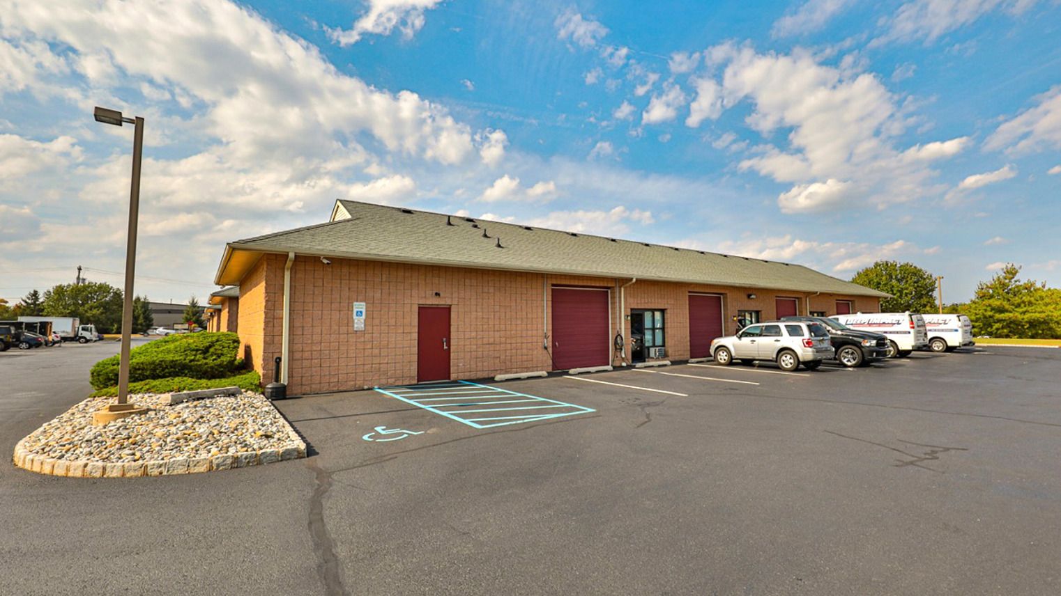 Larken Mini Office Warehouse Larken Mini Office Warehouse