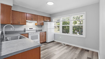 River Walk Townhomes 3 Bedroom Premier Kitchen 1