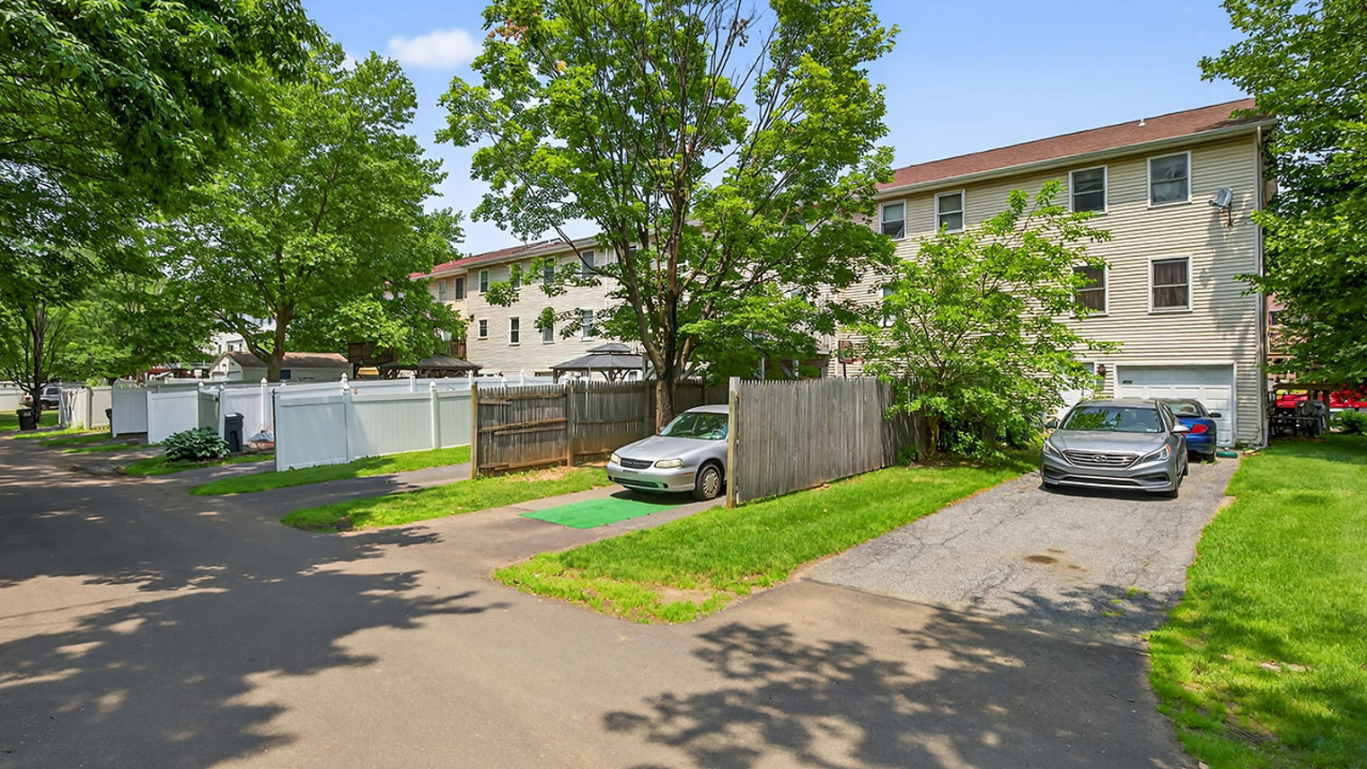 River Walk Townhomes River Walk 405 407 And 413 Rear