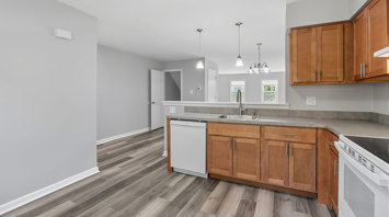 River Walk Townhomes 3 Bedroom Premier Kitchen 3