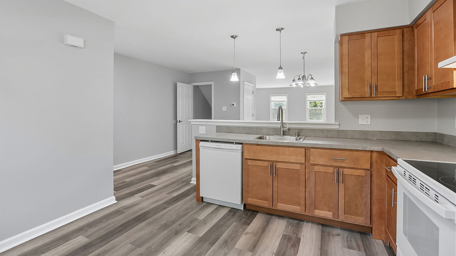 River Walk Townhomes 3 Bedroom Premier Kitchen 3