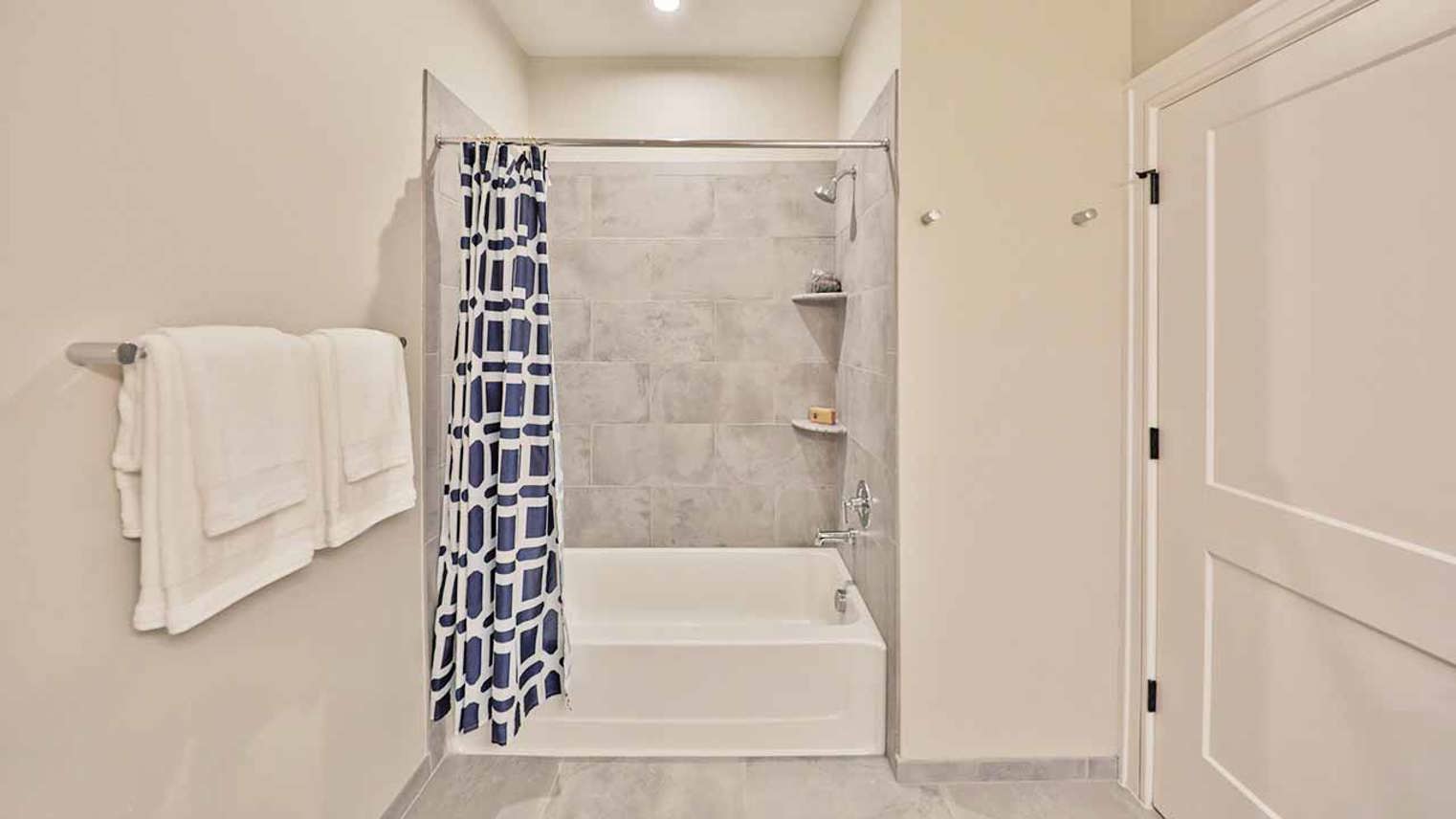 Autumn Ridge at Lopatcong Garage Apartments
