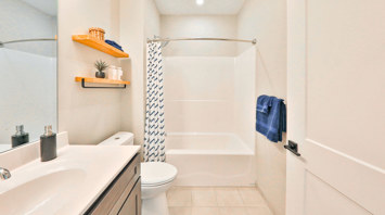The Oaks at Copper Chase Model Second Bathroom