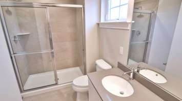 River Run Apartments Townhomes Primary Bath