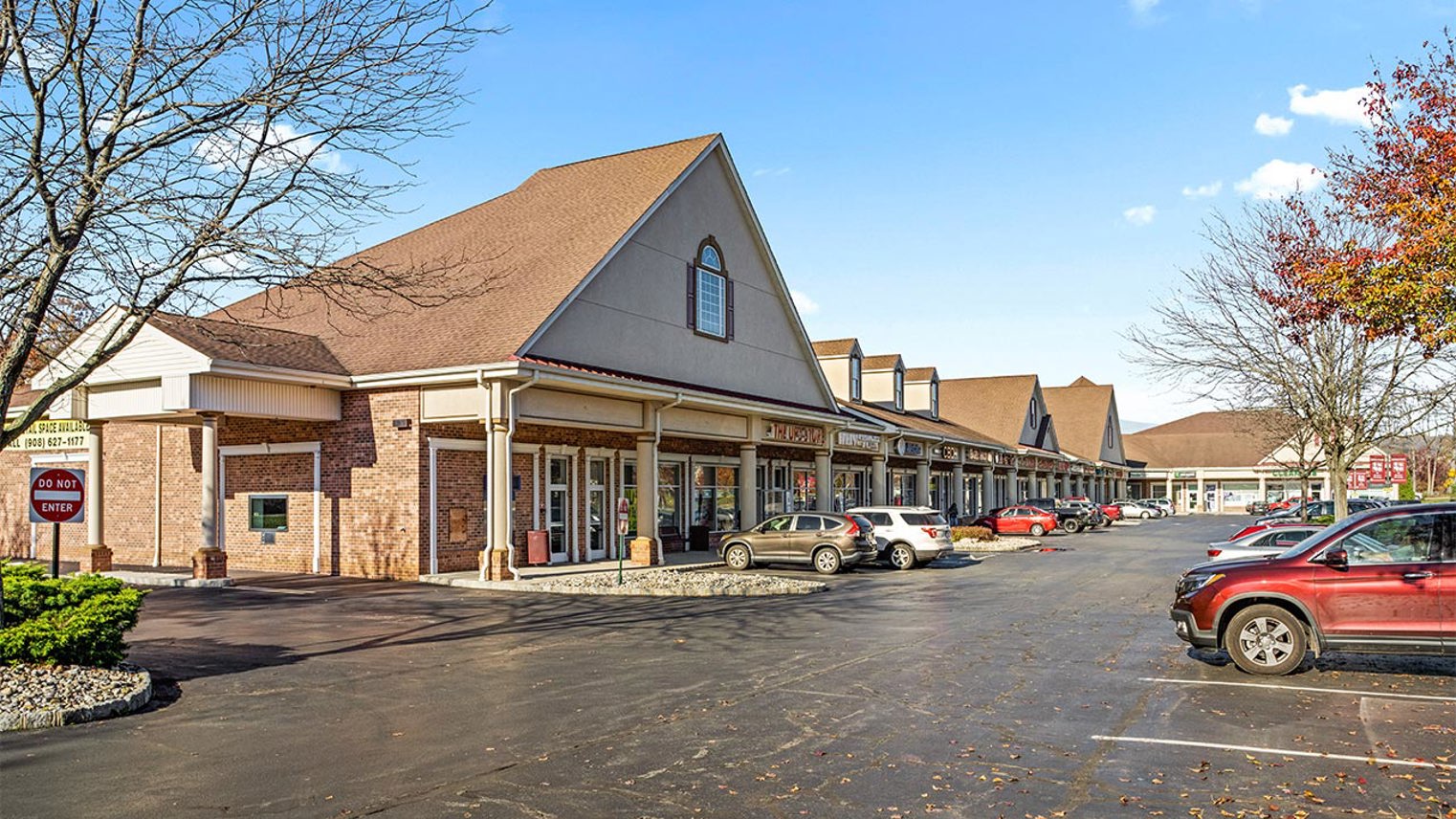 Strykers Crossing Shopping Center Strykers Crossing Shopping Center