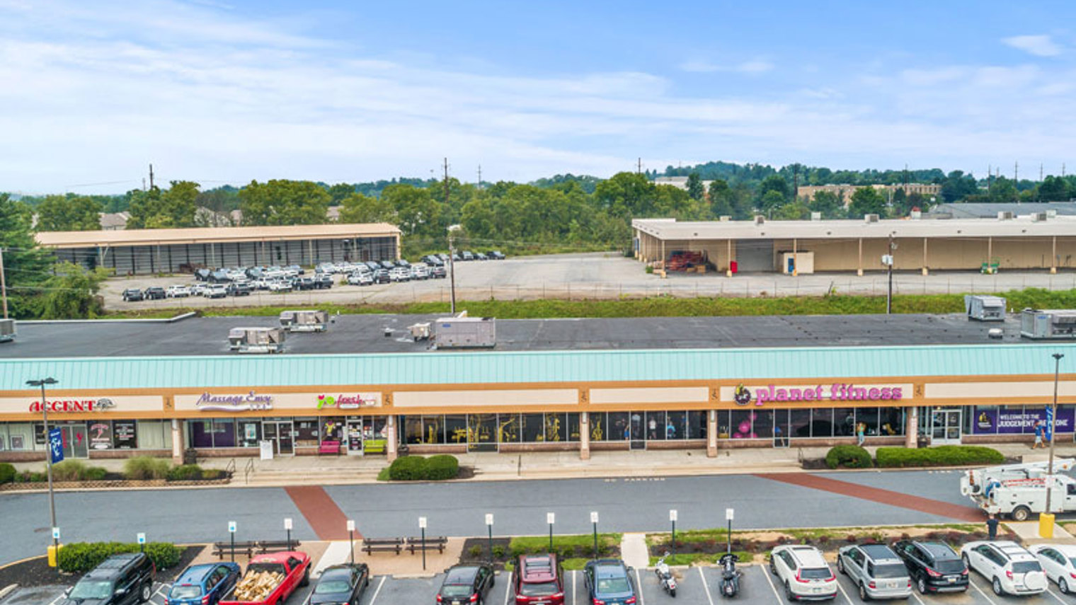 Tilghman Square Shopping Center
