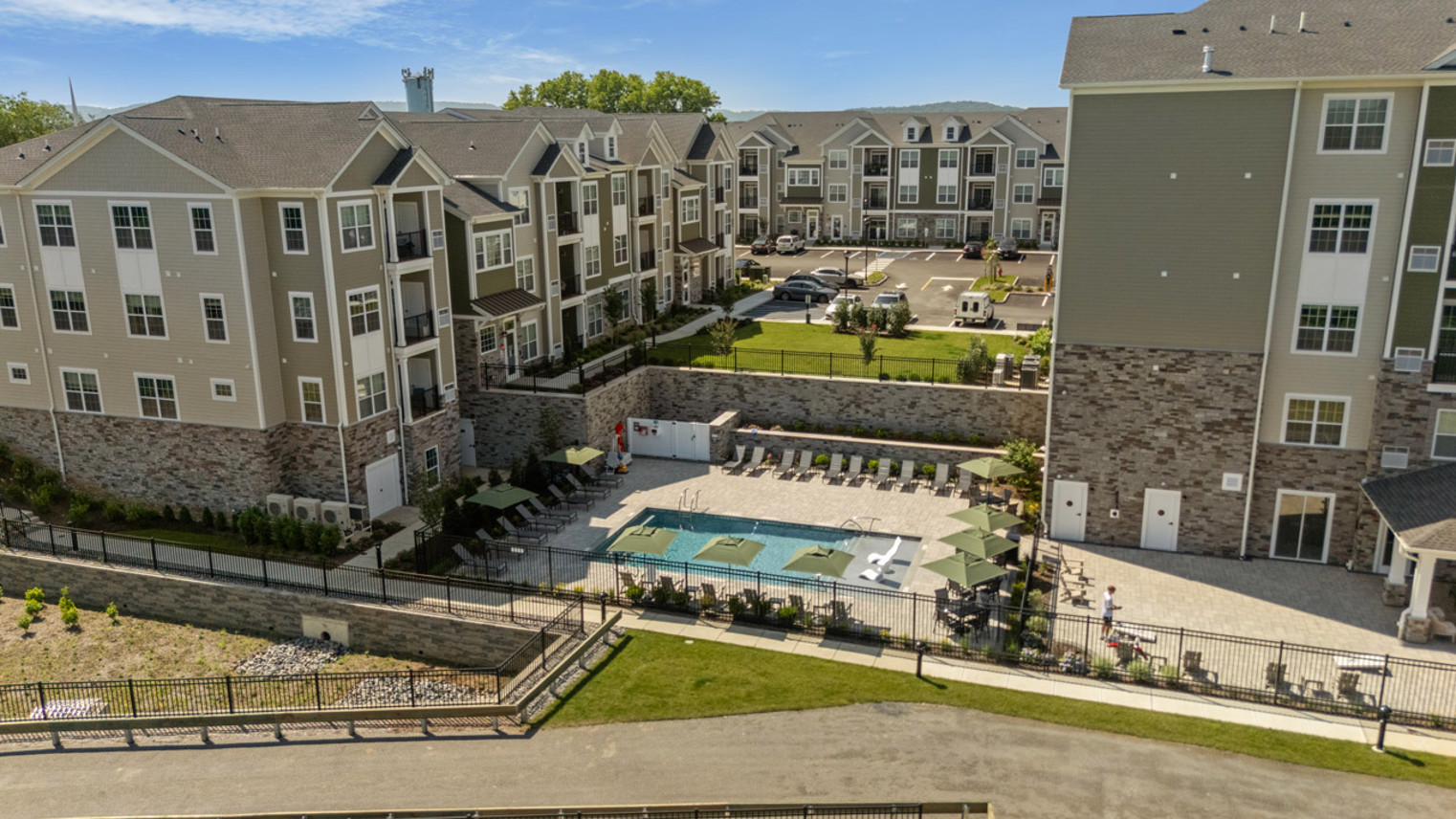 Monte View at Pohatcong Monte View Pool Aerial