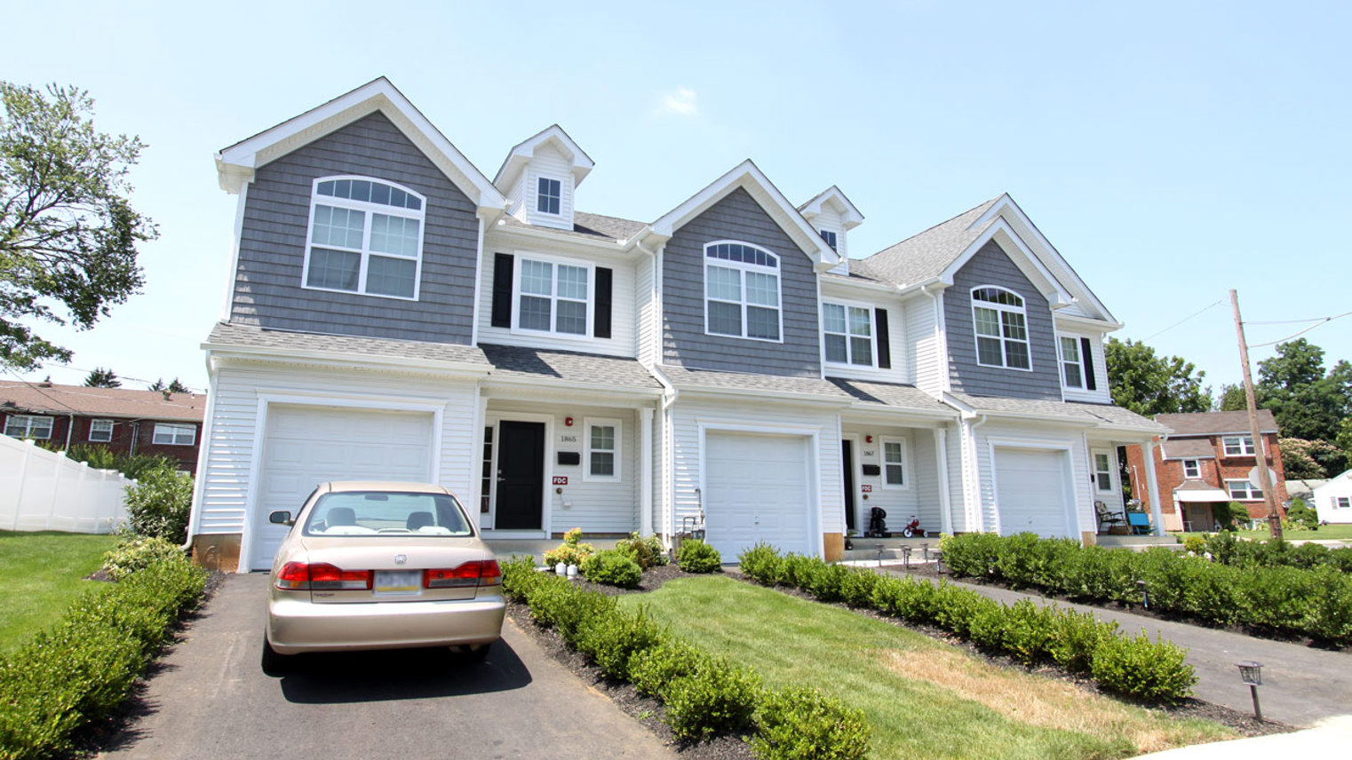 River Run Apartments Townhomes Exterior