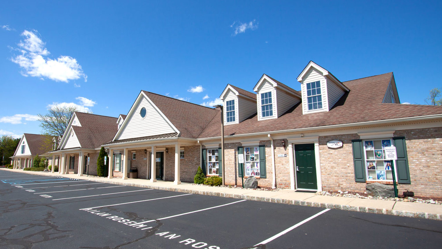 Kingsbridge Center Larken Mini Office Warehouse