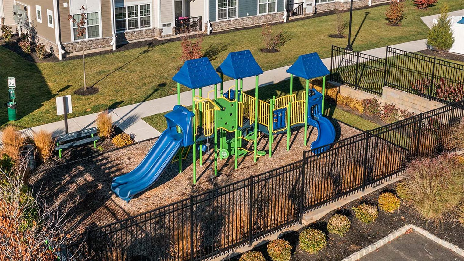 Autumn Ridge at Lopatcong Tot Lot